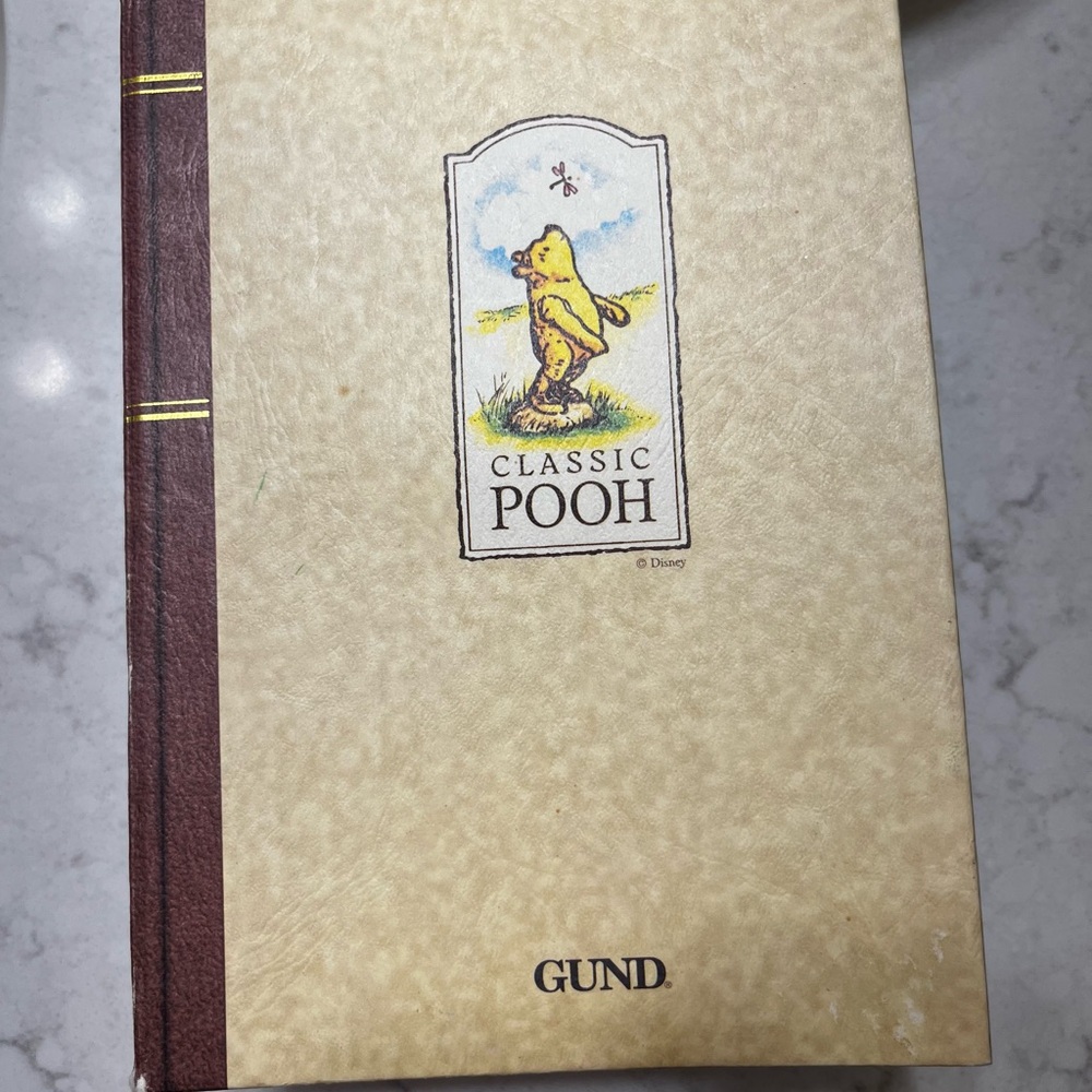 Gund Classic Disney Plush Pooh Bear in Box